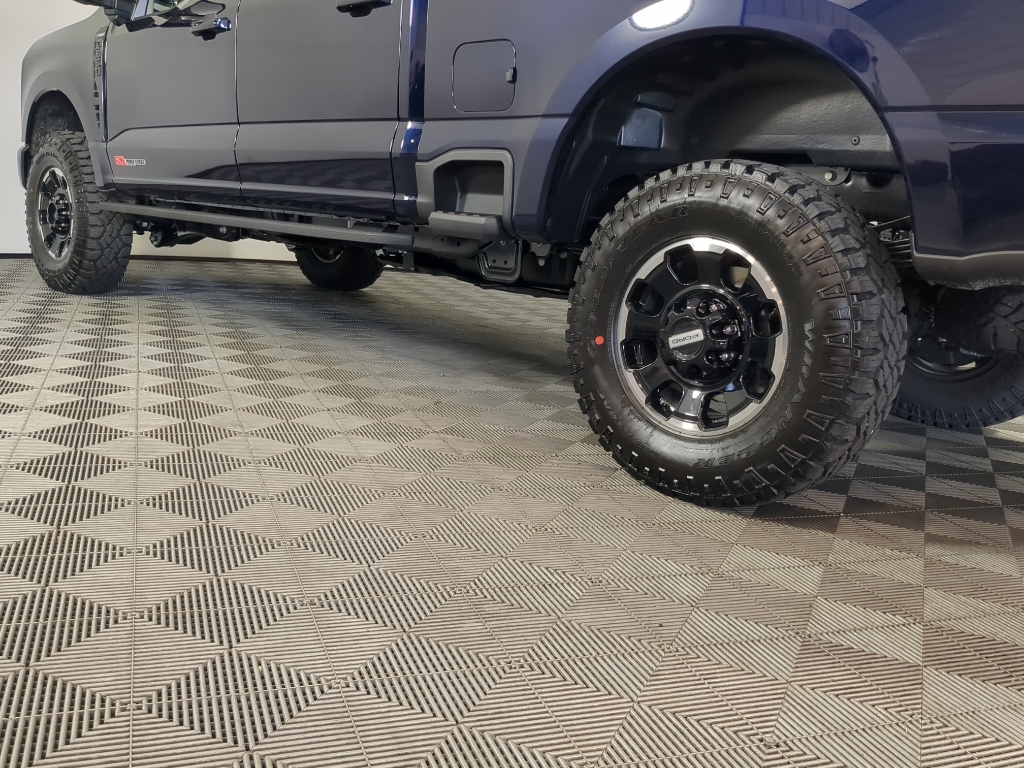 2025 Ford F-350 Lariat photo 5