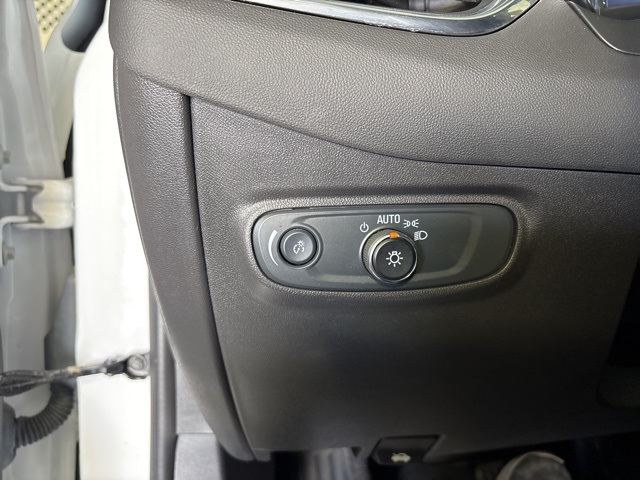 2024 Chevrolet Equinox LT photo 16