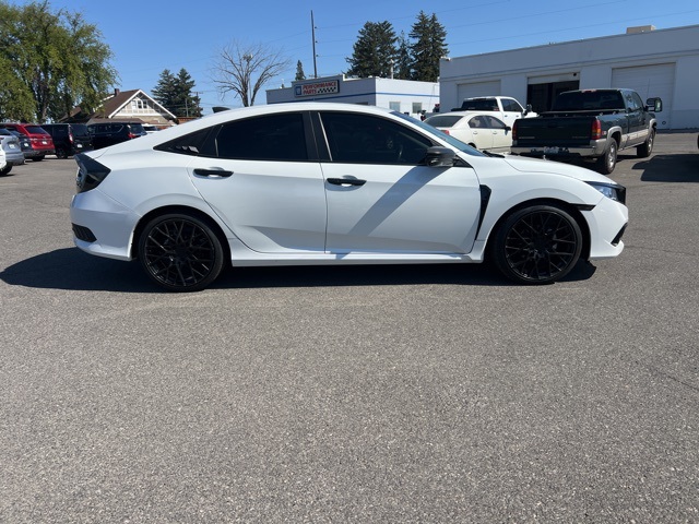 2020 Honda Civic Touring photo 2