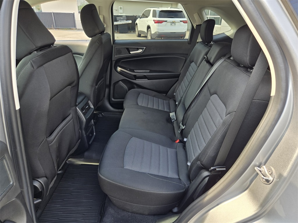 2024 Ford Edge SE photo 6