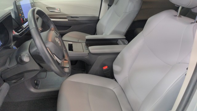 Used 2024 SILVER Toyota XLE image 11