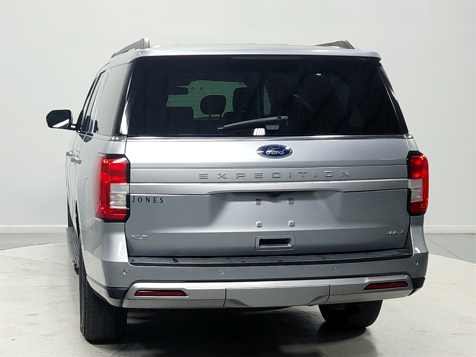 2023 Ford Expedition MAX XLT photo 3