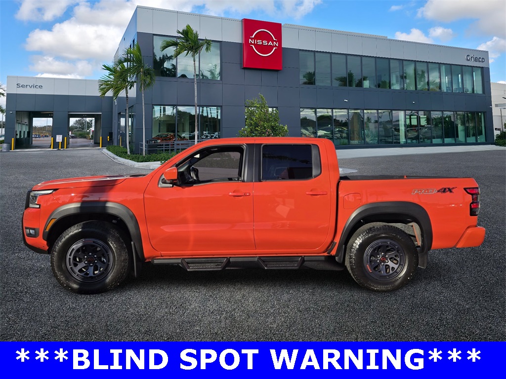 2025 Nissan Frontier PRO-4X photo 2