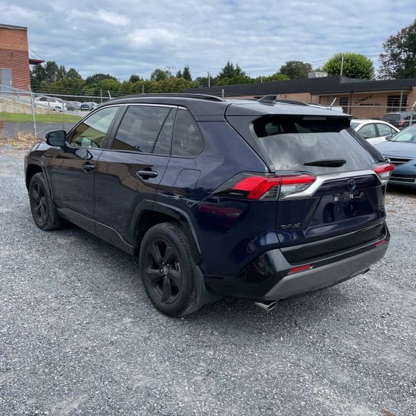Used 2021 Toyota RAV4 XSE with VIN JTME6RFV2MD512594 for sale in Kansas City