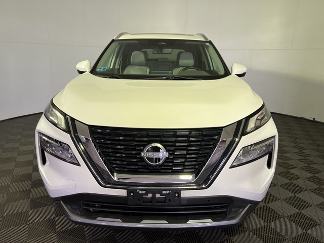 2023 Nissan Rogue SL photo 2