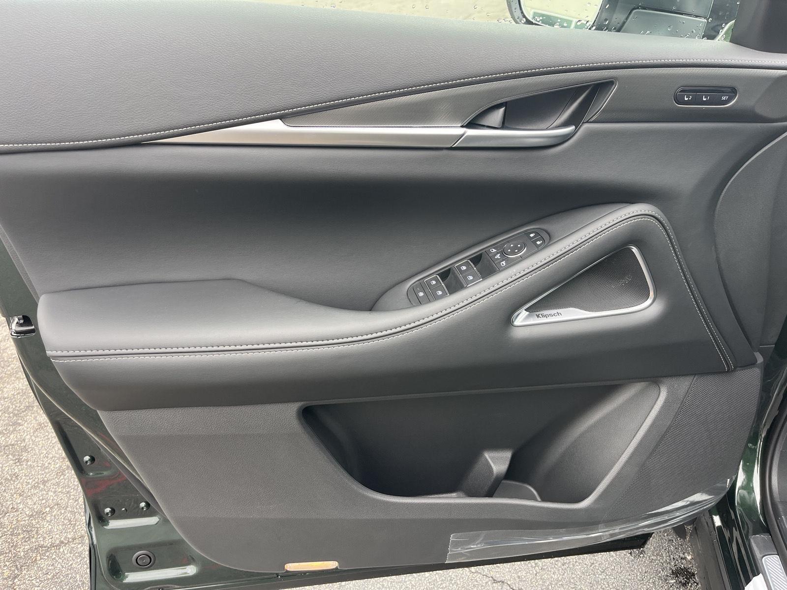 2026 Infiniti QX60 Luxe AWD photo 9