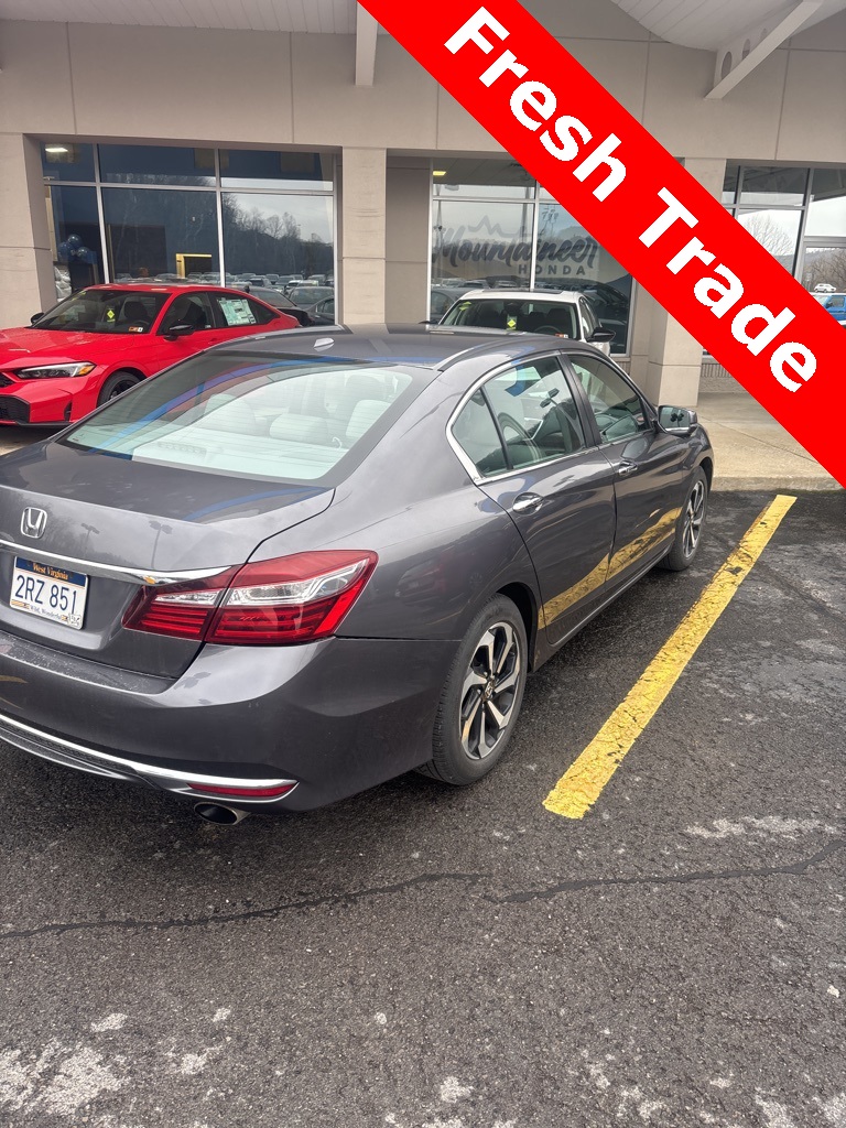 2017 Honda Accord EX-L photo 3