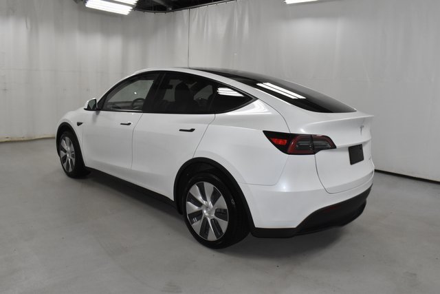 2024 Tesla Model Y Long Range photo 6