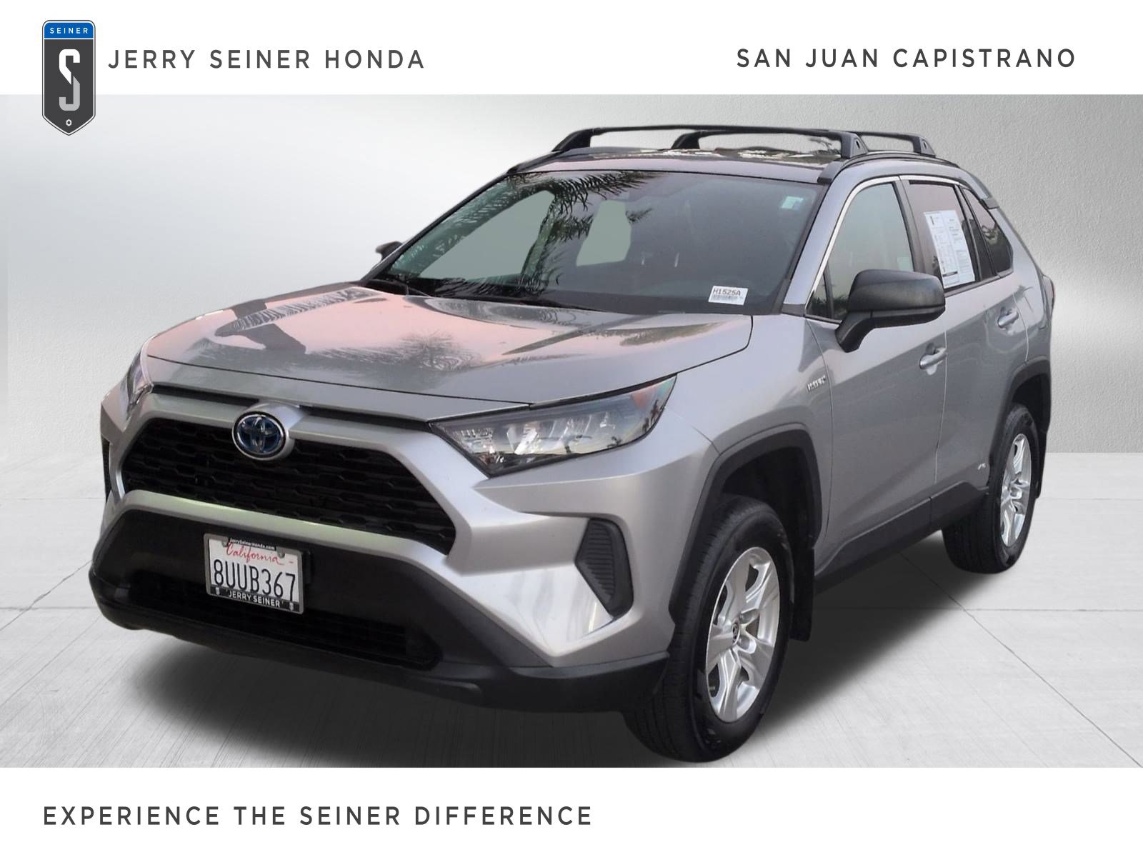 2021 Toyota RAV4 LE's photo