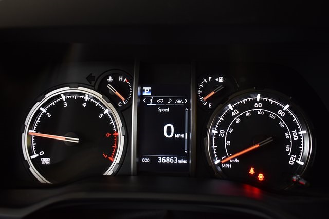2024 Toyota 4Runner TRD Off-Road photo 23
