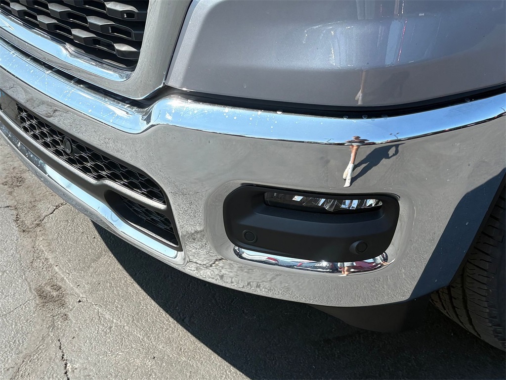 2025 Ram 1500 Big Horn photo 8