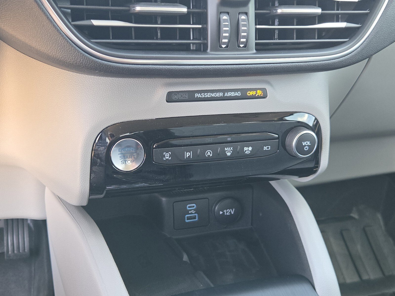2023 Ford Escape Platinum photo 24