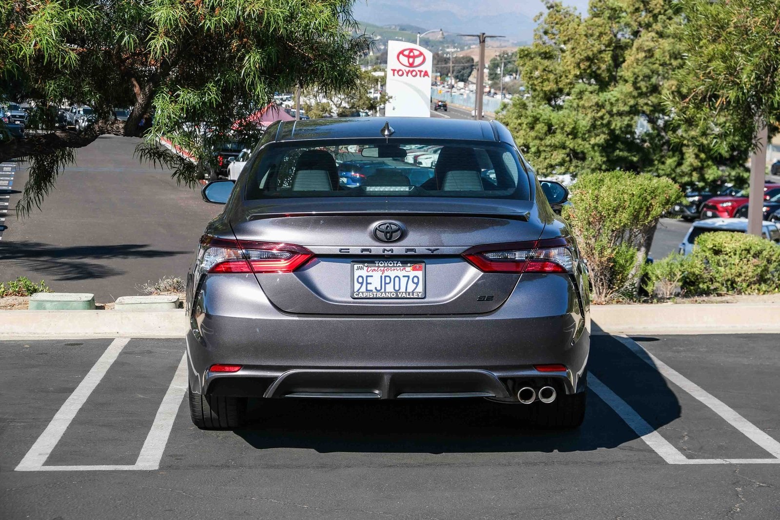 2023 Toyota Camry SE photo 9