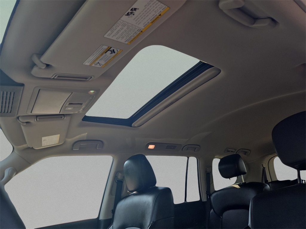 2024 Nissan Armada SL photo 12
