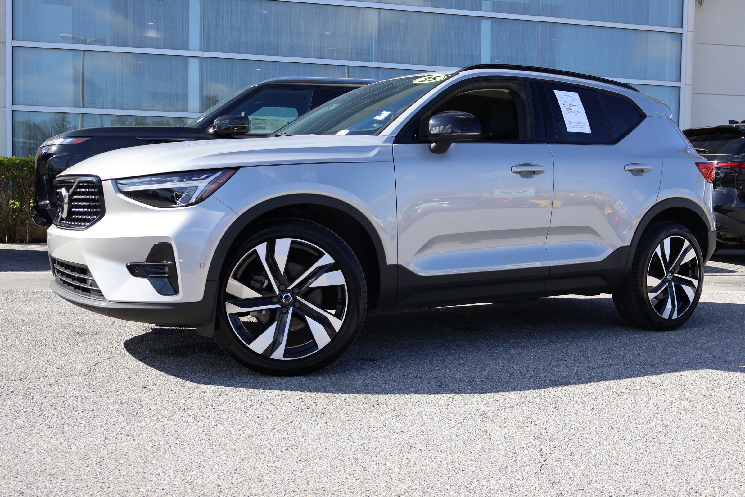 2025 Volvo XC40 Plus's photo