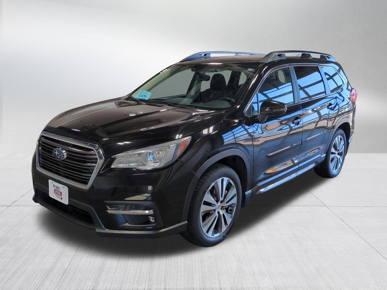 2022 Subaru Ascent Limited photo 3