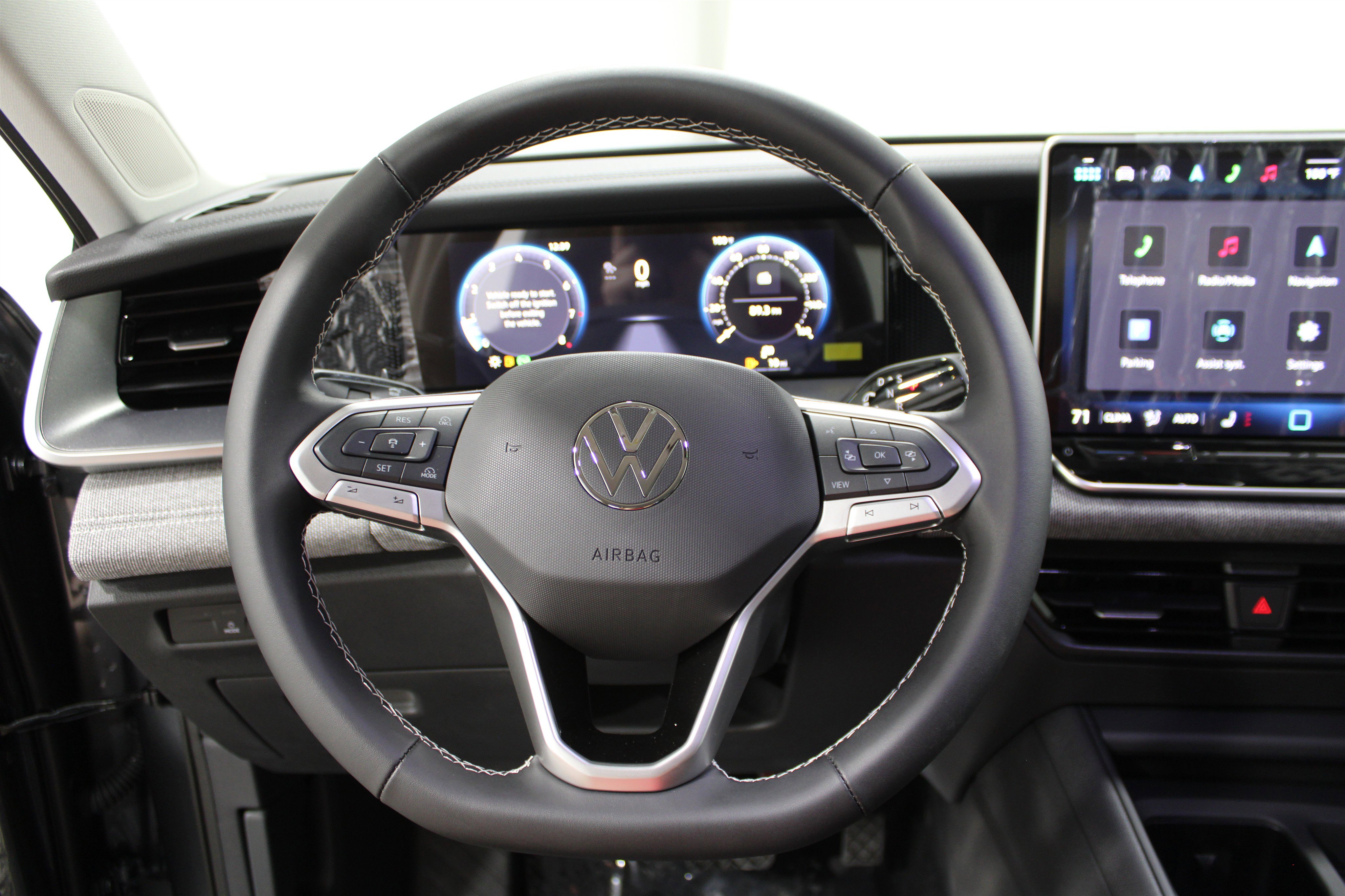 2025 Volkswagen Tiguan S photo 3