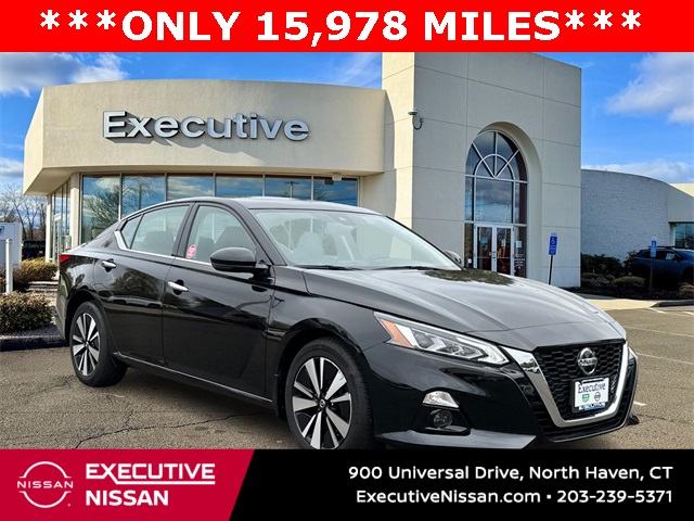 2022 Nissan Altima SL's photo