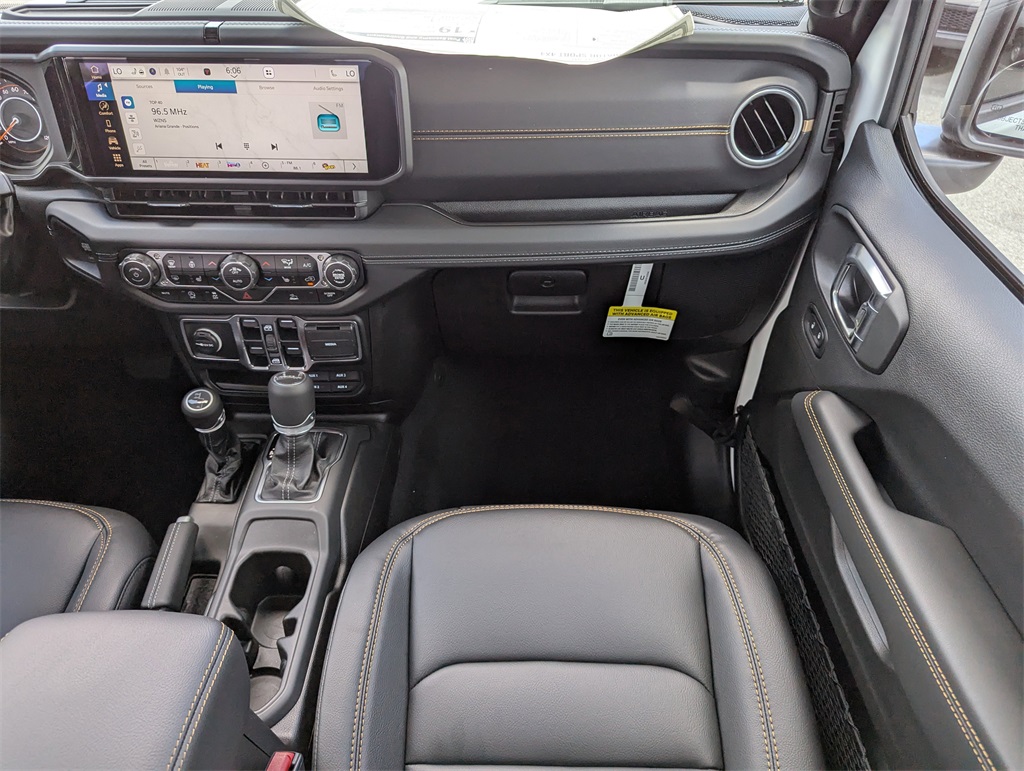 2025 Jeep Gladiator Sport photo 15