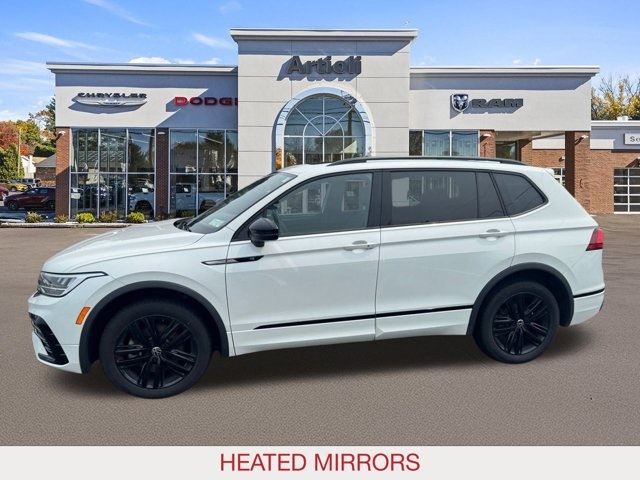 2022 Volkswagen Tiguan SE R-Line Black photo 4