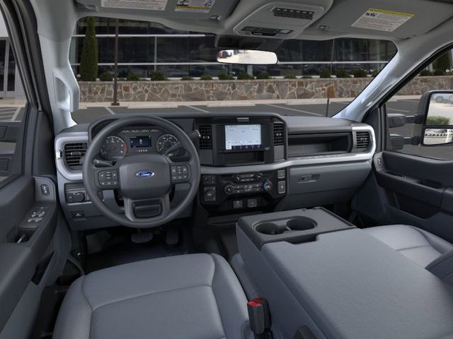 2026 Ford F-350 photo 9