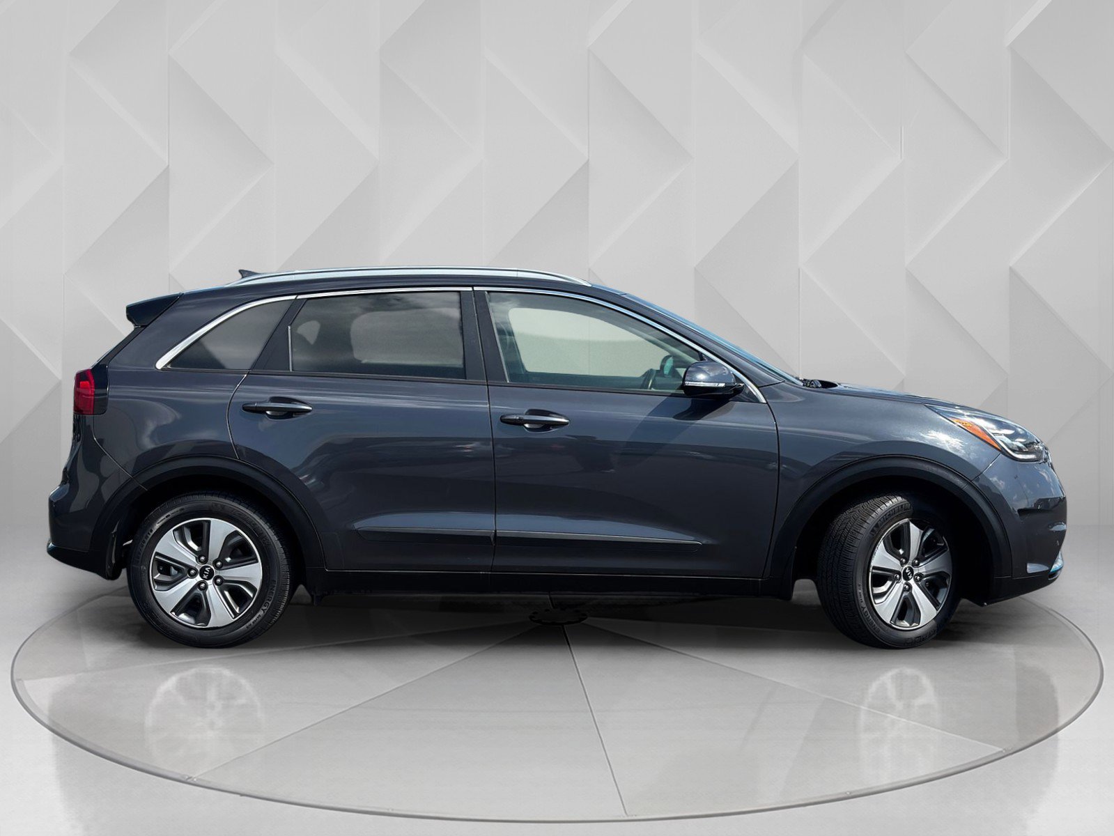 2019 Kia Niro Plug-In Hybrid EX Premium photo 5