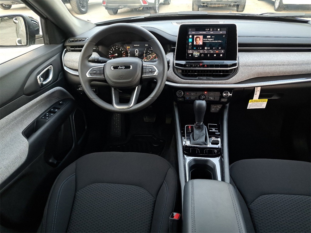 2025 Jeep Compass Sport photo 13