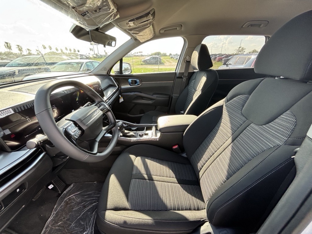 2026 Kia Sorento LX photo 14