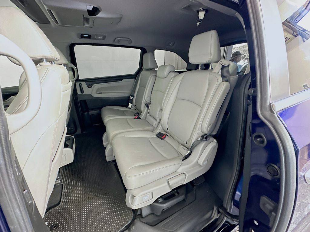 2023 Honda Odyssey Touring photo 23