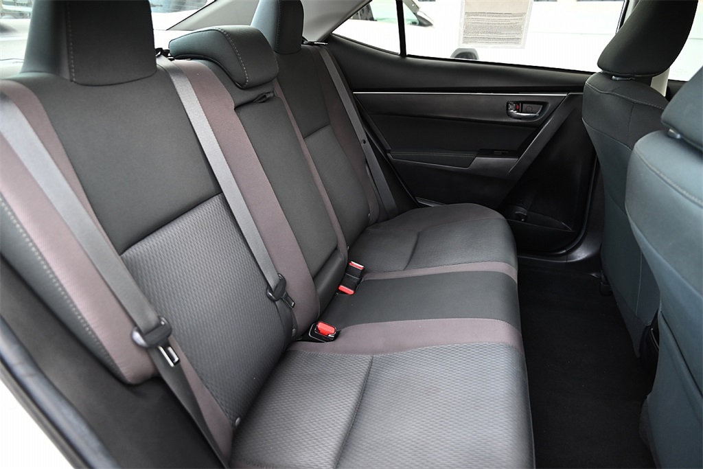 2019 Toyota Corolla L photo 10