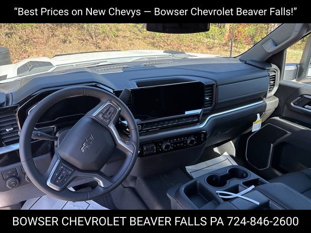 2025 Chevrolet Silverado 2500HD LT photo 4