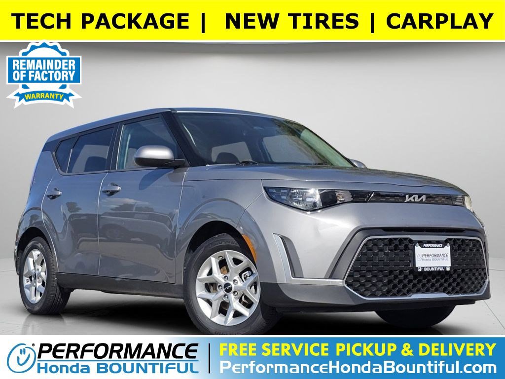 2023 Kia Soul LX photo 2