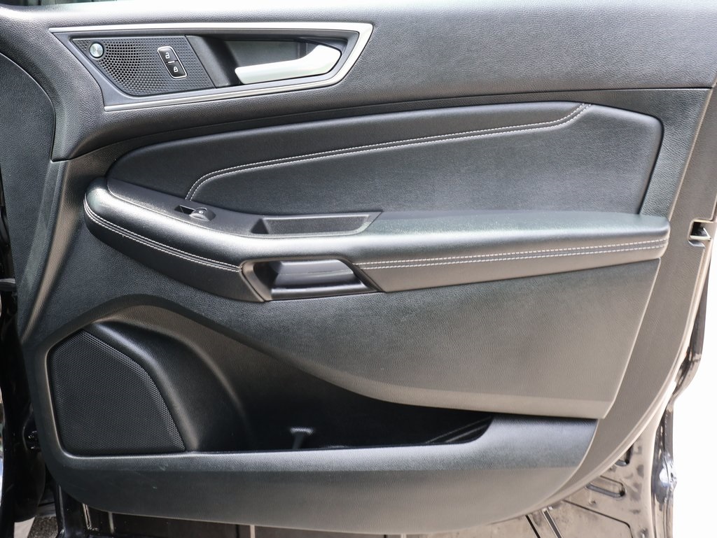 2023 Ford Edge Titanium photo 7