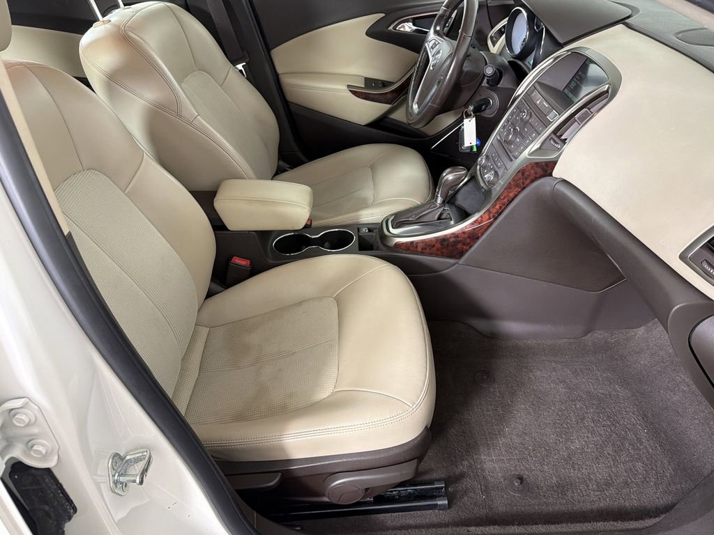 2013 Buick Verano Base photo 11