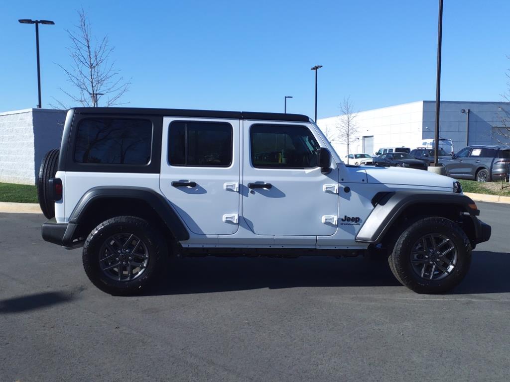 2025 Jeep Wrangler Sport S photo 19