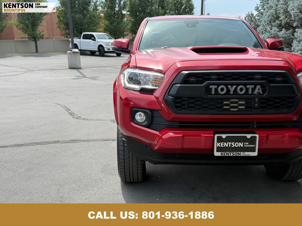 2021 Toyota Tacoma TRD Sport photo 13
