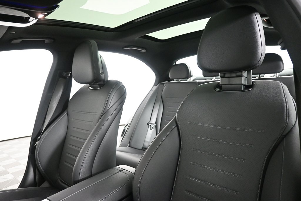 2025 Mercedes Benz C 300 photo 5