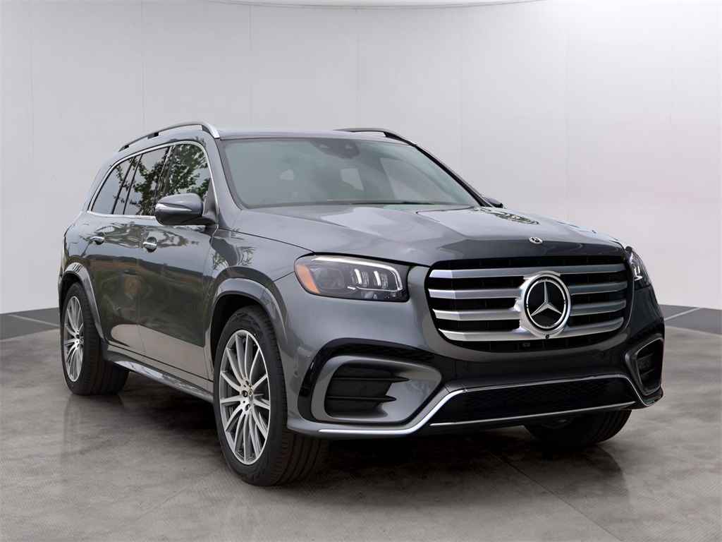 2025 Mercedes Benz GLS 450 4MATIC photo 3