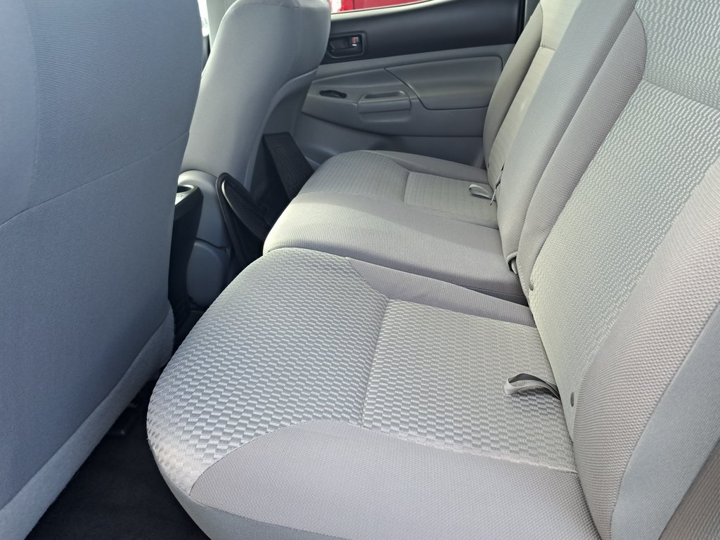 2015 Toyota Tacoma Base photo 26