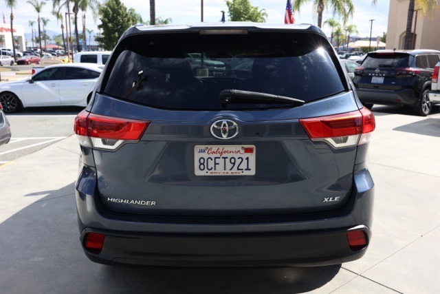 2018 Toyota Highlander SE photo 3