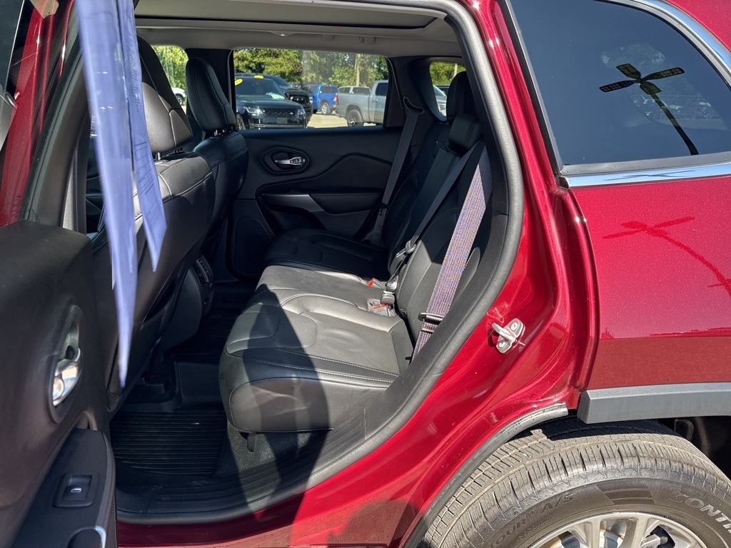 2021 Jeep Cherokee Latitude Lux photo 22