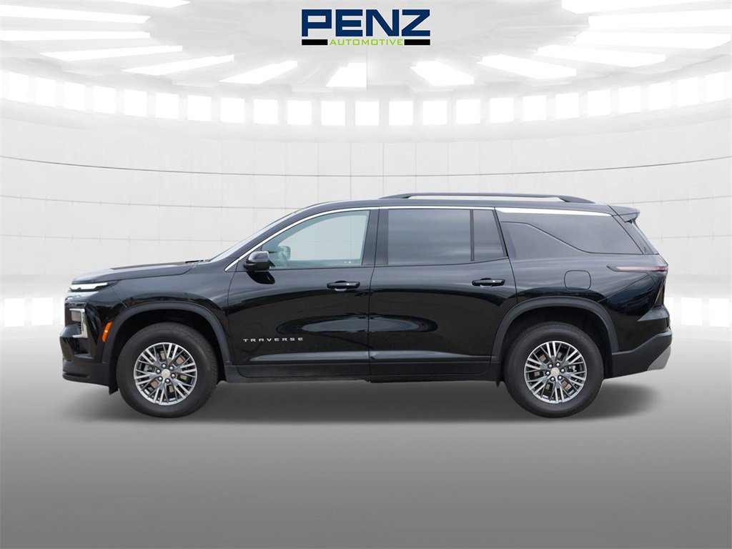 2025 Chevrolet Traverse photo 4
