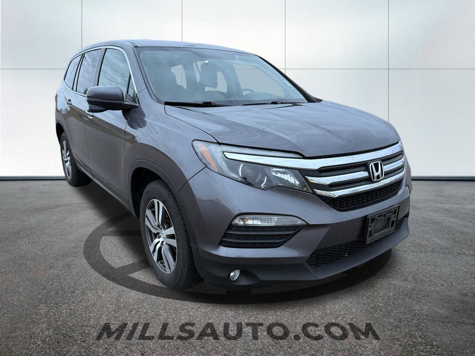 2017 Honda Pilot EX-L photo 2