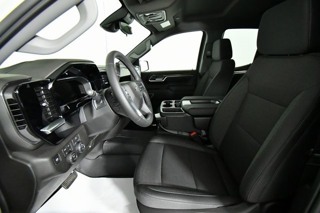 2026 Chevrolet Silverado 1500 RST photo 4