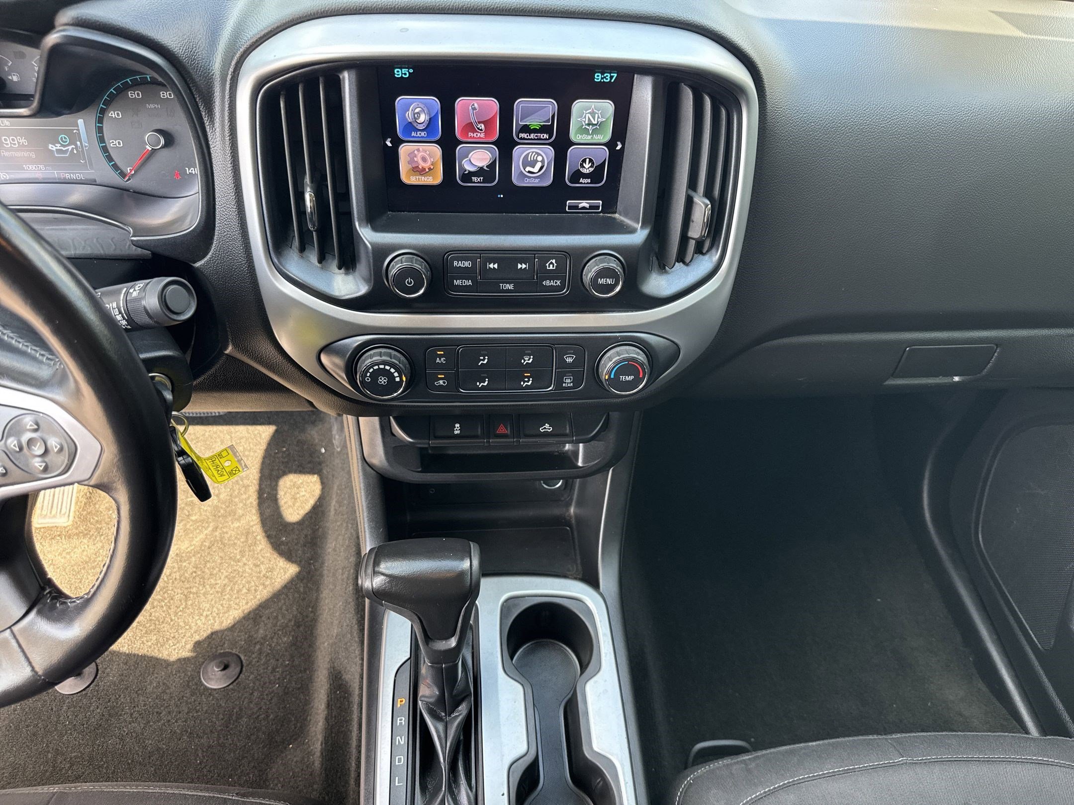 2017 Chevrolet Colorado LT photo 18