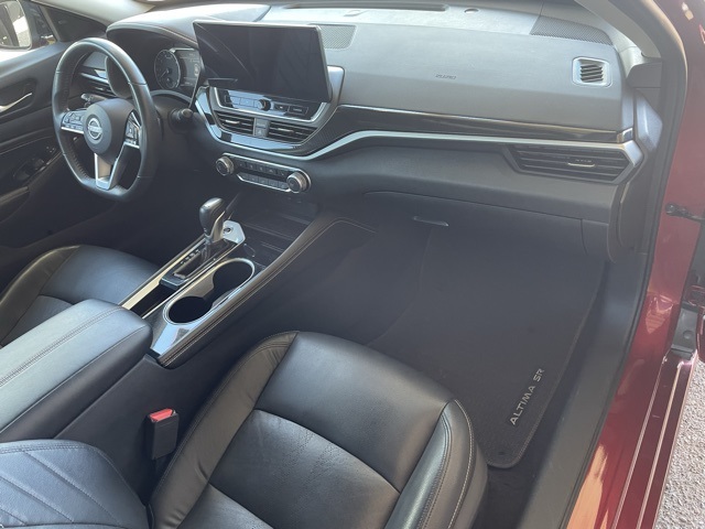 2023 Nissan Altima 2.5 SR photo 17