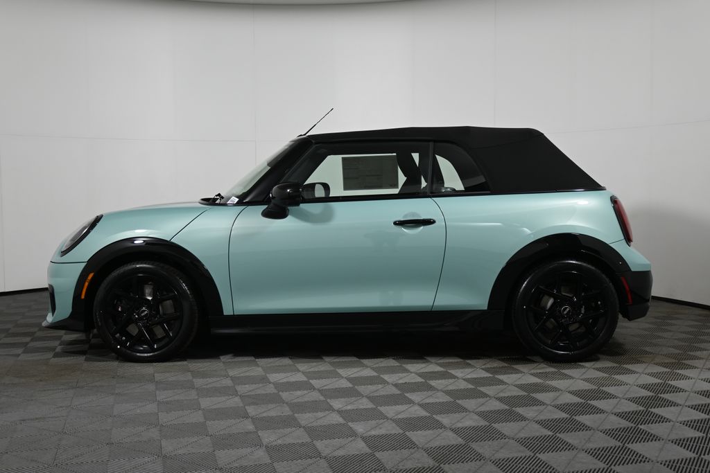 2026 Mini Cooper Convertible Iconic photo 2