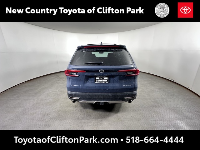 2024 Toyota Highlander Hybrid Platinum photo 4