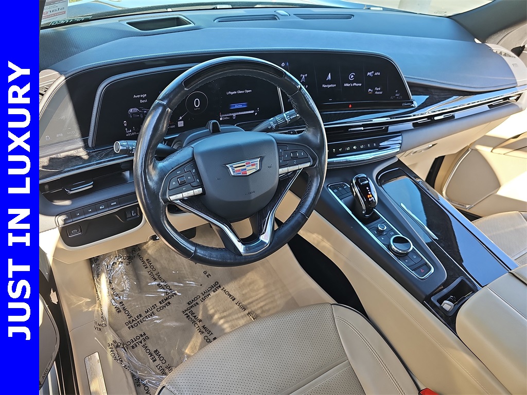 2023 Cadillac Escalade Premium Luxury photo 16