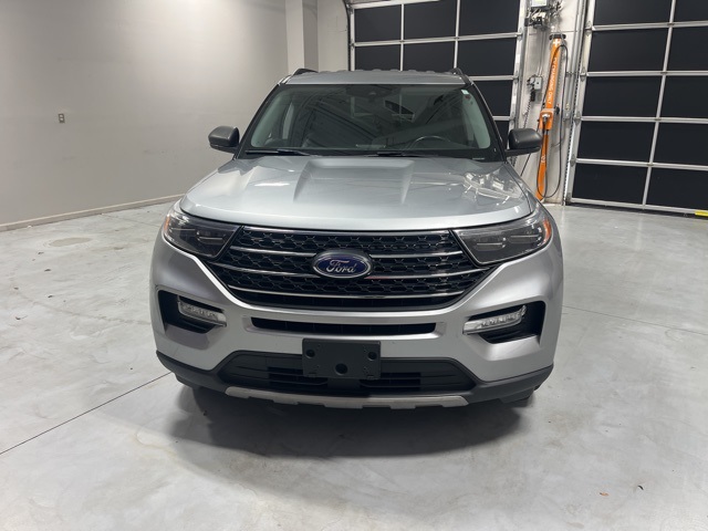 2023 Ford Explorer XLT photo 2